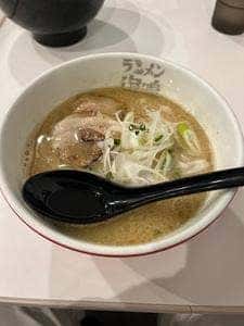 ラーメン 海鳴 福岡空港店