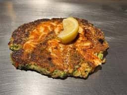 広島焼きお好み焼き町や。