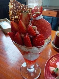 いちごや cafe TANNAL 糸島本店