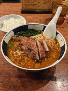支那麺 はしご 本店