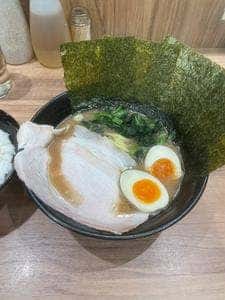 横浜ラーメン 響家