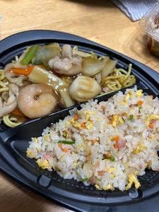 四季紅 アル・プラザ津幡