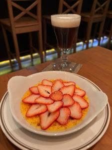 カフェ&バー グート