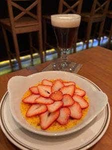 カフェ&バー グート