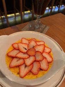 カフェ&バー グート