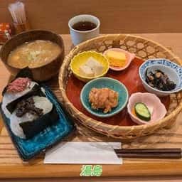 田んぼとぶどう