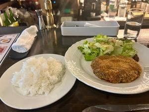 Ypsilon 新宿御苑前