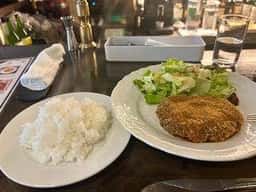 Ypsilon 新宿御苑前