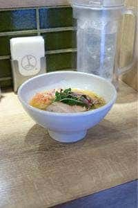 よってこや 新宿南口店