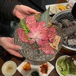 A5仙台牛炭火焼肉 肉豊作 神田駅前店