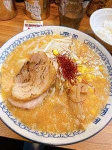 横浜豚骨醤油ラーメンYOLO