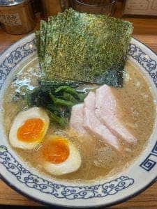 横浜豚骨醤油ラーメンYOLO