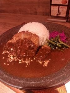 恋とスパイス 新宿中村屋