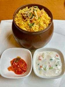 カレーリーブス カフェ&レストラン