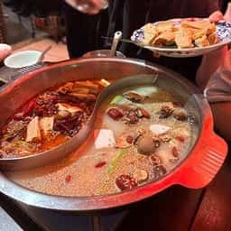 老麻火鍋房 薬膳火鍋専門店