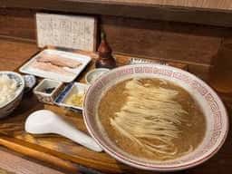 炭火焼濃厚中華そば 奥倫道