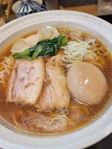 濃厚煮干しそば丸にたちばな