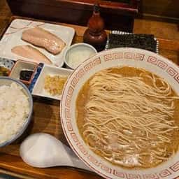 炭火焼濃厚中華そば 奥倫道