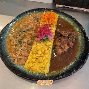 スパイスカレーハウス半月 2号店