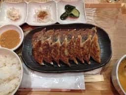 餃子歩兵 新宿小田急エース店