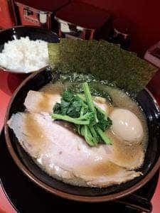 ラーメン 三楽家