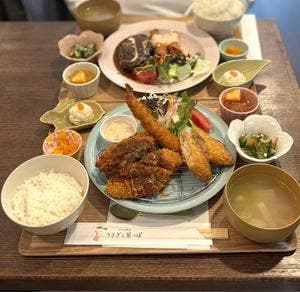 うさぎと葉っぱ