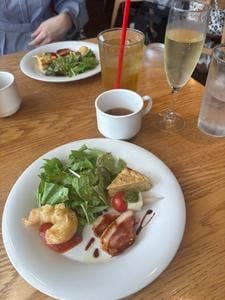 ウォルプタス 東京駅グランルーフ店