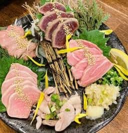もつ焼きじんべえ