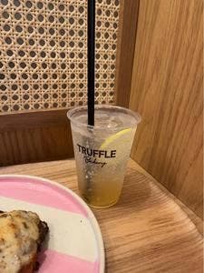 TruffleBAKERYルミネ新宿店