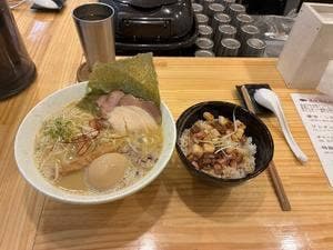 メンヤダモンデ