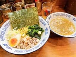 横浜豚骨醤油ラーメンYOLO