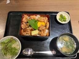 軍鶏と和豚 黒松屋 八重洲南口店