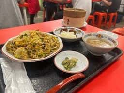 町中華ネオ へそ SL広場前店