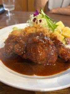 ボンバーキッチン 薬院本店