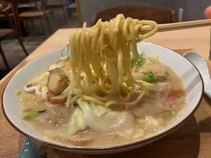 だし家横丁まえだ