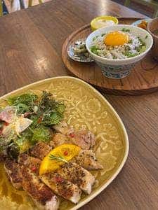 cafe dining gita