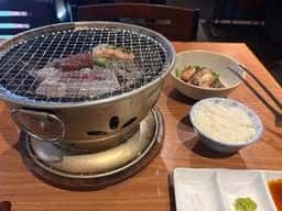 炭火焼肉 たくみ