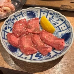タレなしホルモン焼肉専門店 明大前 肉流通センター