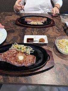 ステーキハウス モーモー