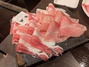 しゃぶしゃぶ すき焼き食べ放題 和牛と豚 心斎橋店