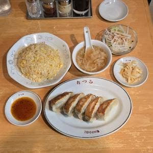 ぎょうざや たつみ