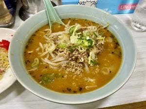 千代田しらかばラーメン