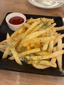 炭火野菜巻き串と焼売酒場 博多うずまき 薬院店