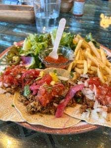 Molé TAQUERIA Y BAR
