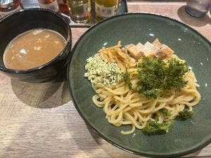 立ち喰いつけ麺 喰狼~KURO~