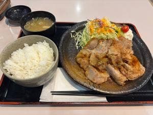 ファミリーレストラン ライラック