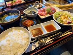 創作焼肉 神戸 牛乃匠