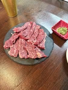 焼肉ホルモン 進