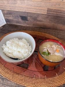 Tomo‘s Cafe