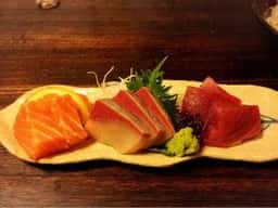 酒菜屋志らい
